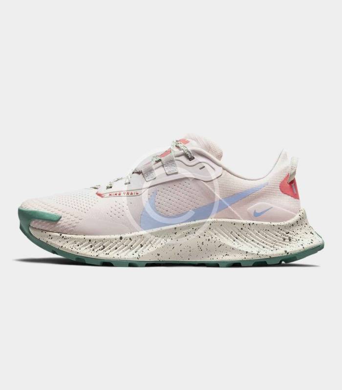 Trail Running Shoe